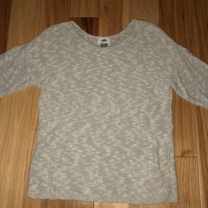 Old Navy Gray Quarter Sleeves Sweater!!